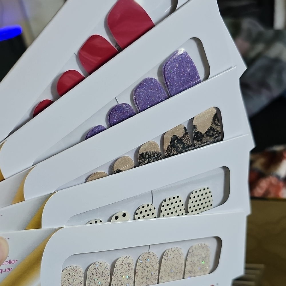Color Street Nail Polish Strips - Picture 6 of 8